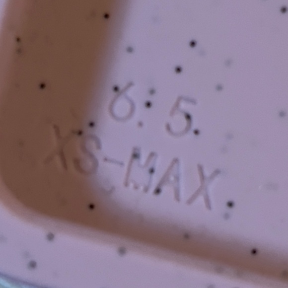 NWT IPHONE 6 5 XS - MAX SEAL STAMPED CASE (PURPLE) about 3.25” X 6.25”16cm X 8cm - Picture 2 of 10